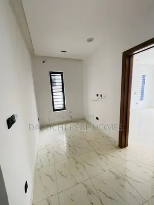 4bdrm Duplex in Ikota Villa for rent