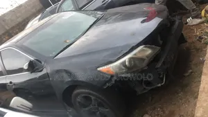 Toyota Camry SE V6 4dr Sedan (3.5L 6cyl 6A) 2013 Black