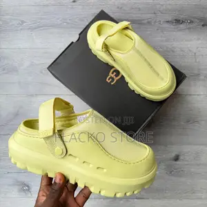 Original Ugg Peakmod Clogs