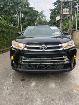 Toyota Highlander XLE V6 4x4 (3.5L 6cyl 6A) 2016 Black