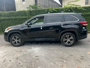 Toyota Highlander XLE V6 4x4 (3.5L 6cyl 6A) 2016 Black