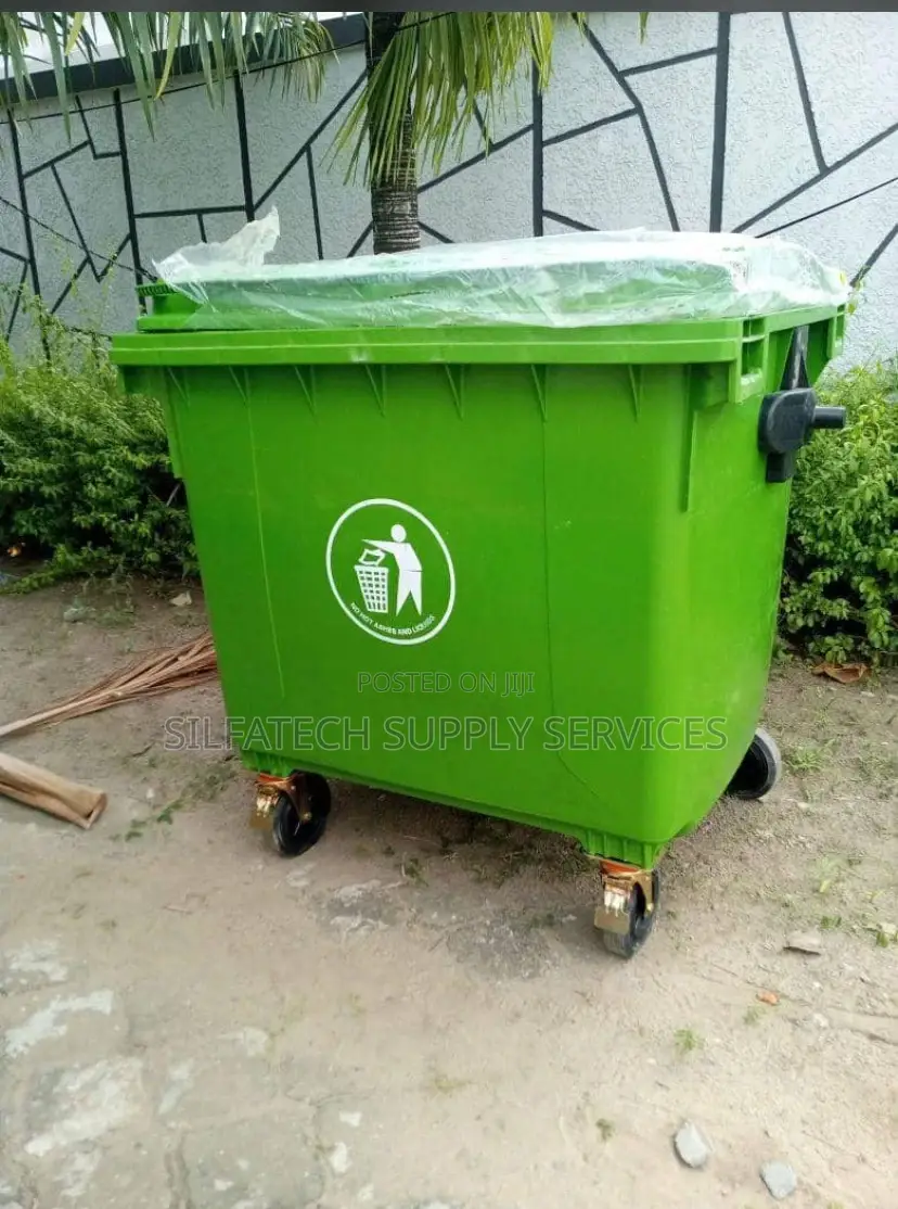 Trash Container