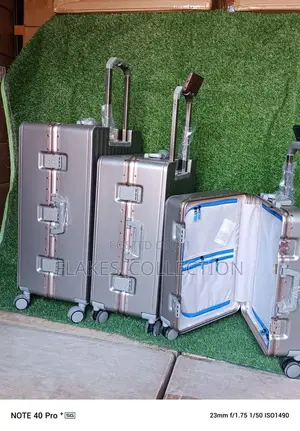 Beautiful Inner Compartment Aluminum Set
