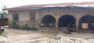 4bdrm Bungalow in Govermit Estate Mowe, Obafemi-Owode for sale