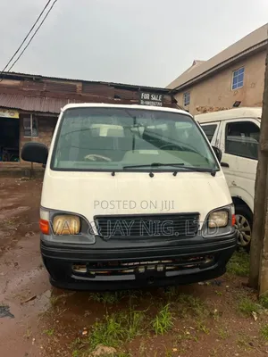 Toyota HiAce 1999 White