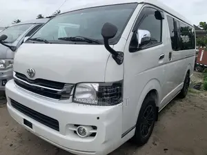 Toyota HiAce 2015 White