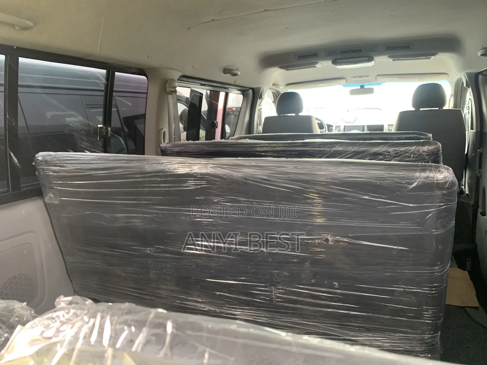 Toyota HiAce 2015 White