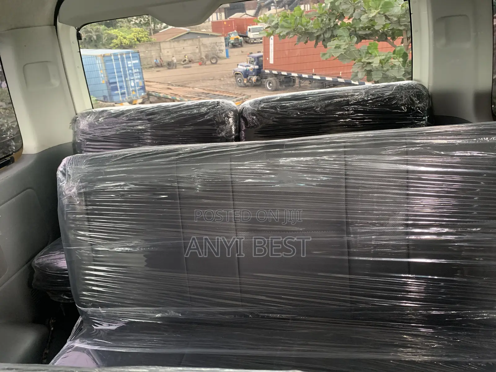 Toyota HiAce 2015 White
