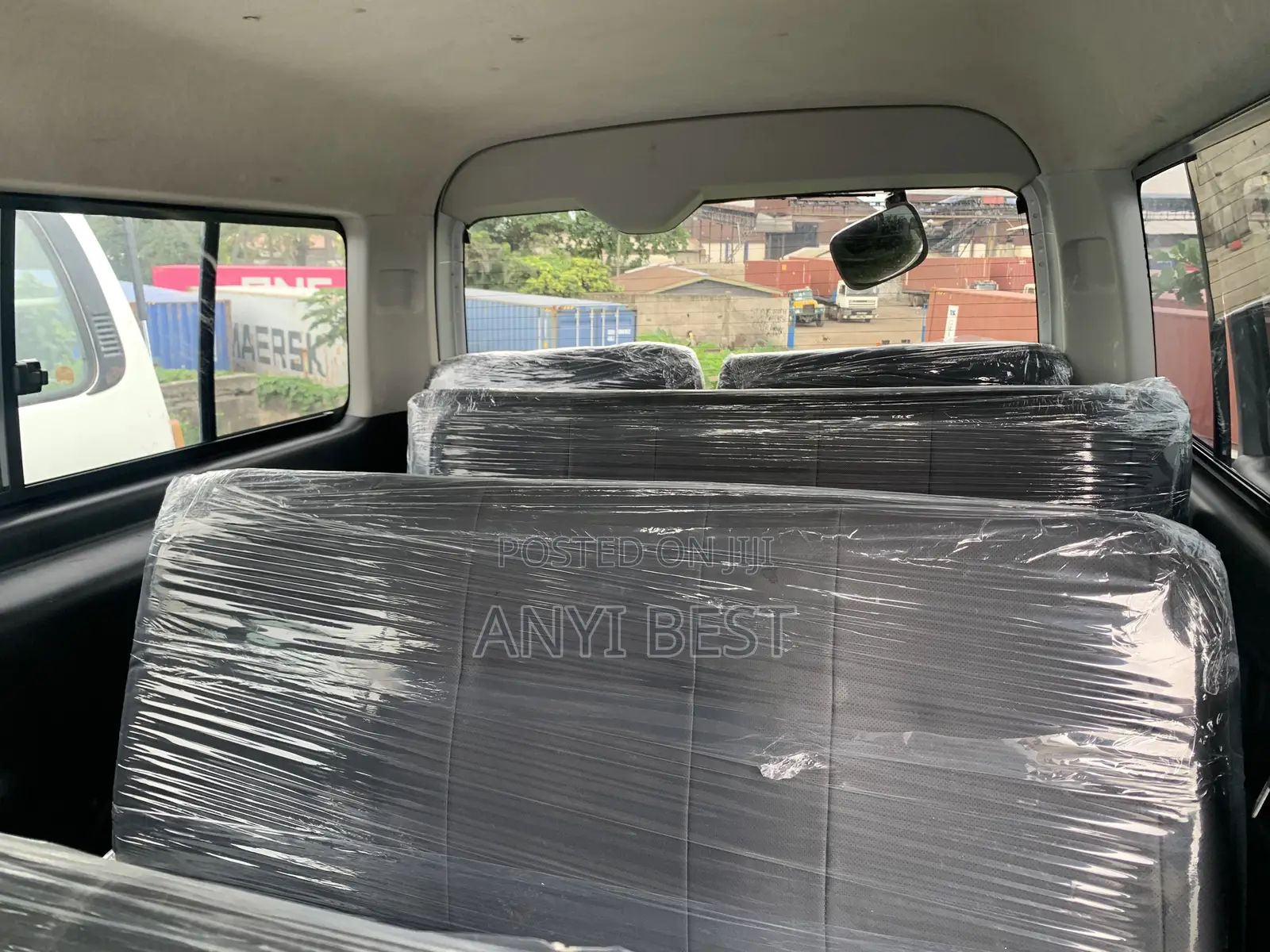 Toyota HiAce 2013 Silver