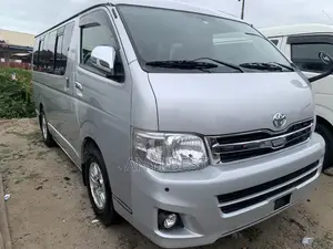 Toyota HiAce 2013 Silver