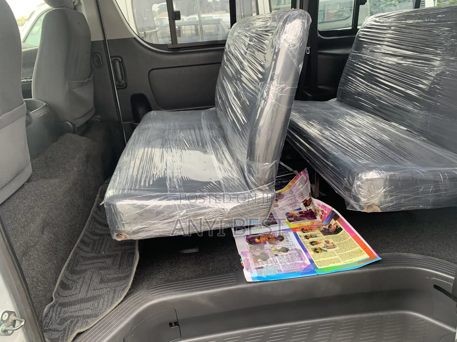 Toyota HiAce 2013 Silver