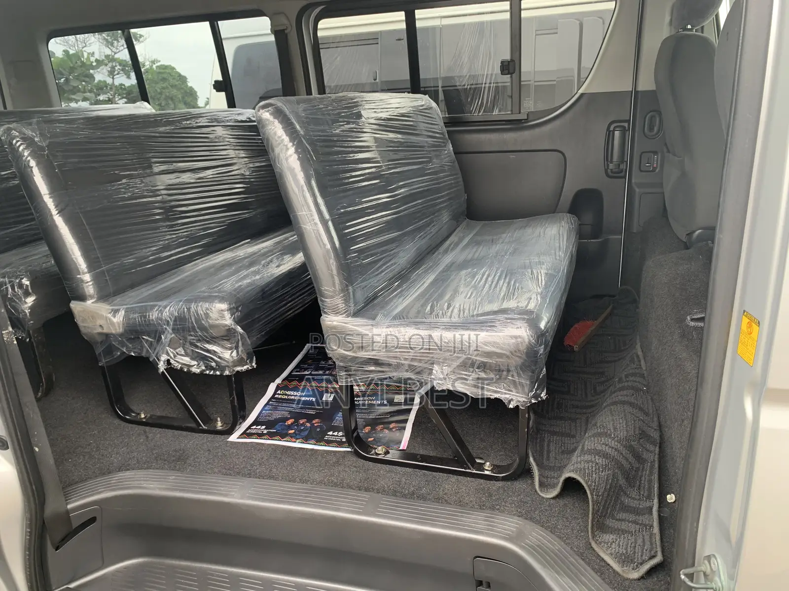 Toyota HiAce 2013 Silver