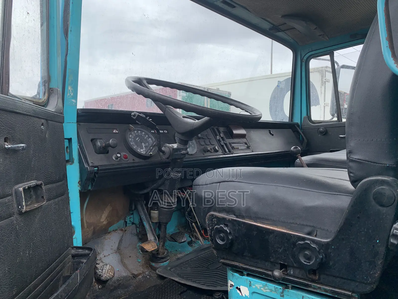 Mercedes 913