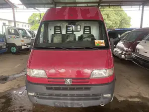Peugeot Boxer 2000 Red
