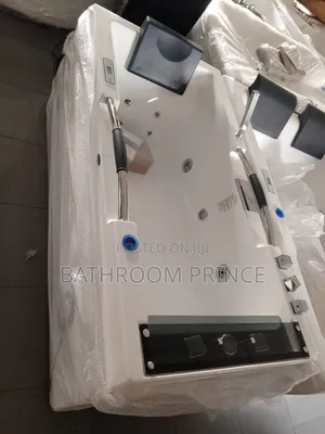 Straight Jacuzzi