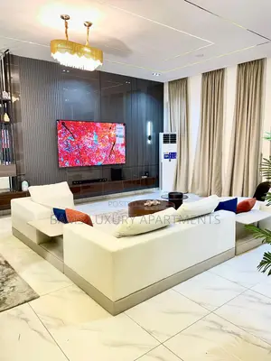 5 Beds Apartment for Stay and Party