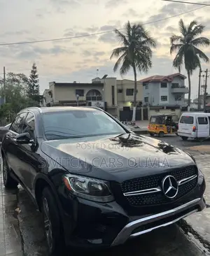 Photo - Mercedes-Benz GLC-Class 2017 Black