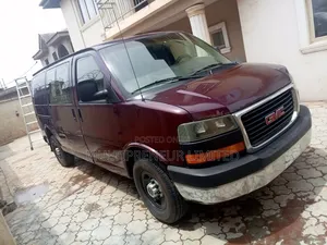 GMC Savana 2006 Red