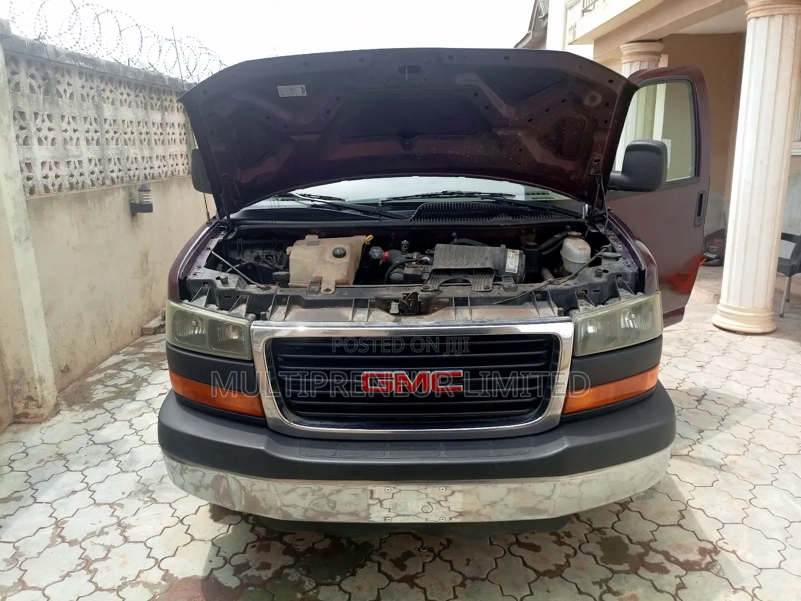 GMC Savana 2006 Red