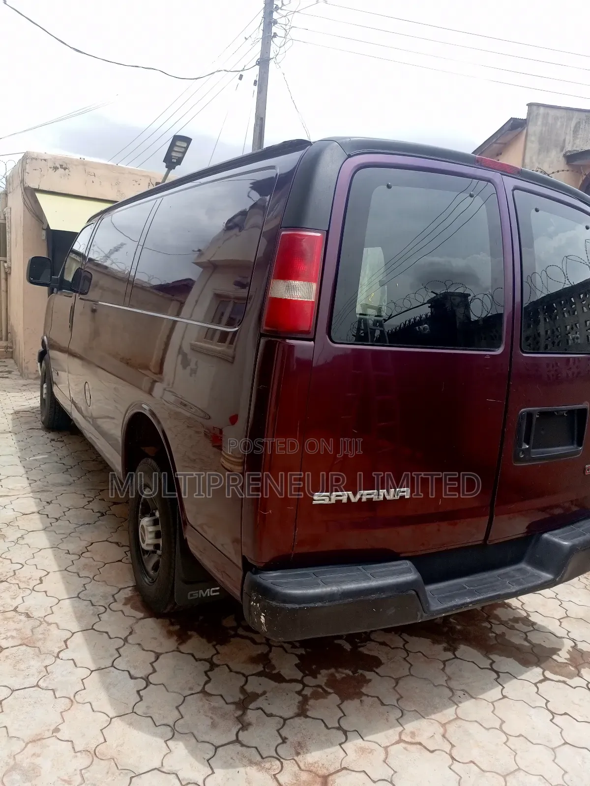 GMC Savana 2006 Red