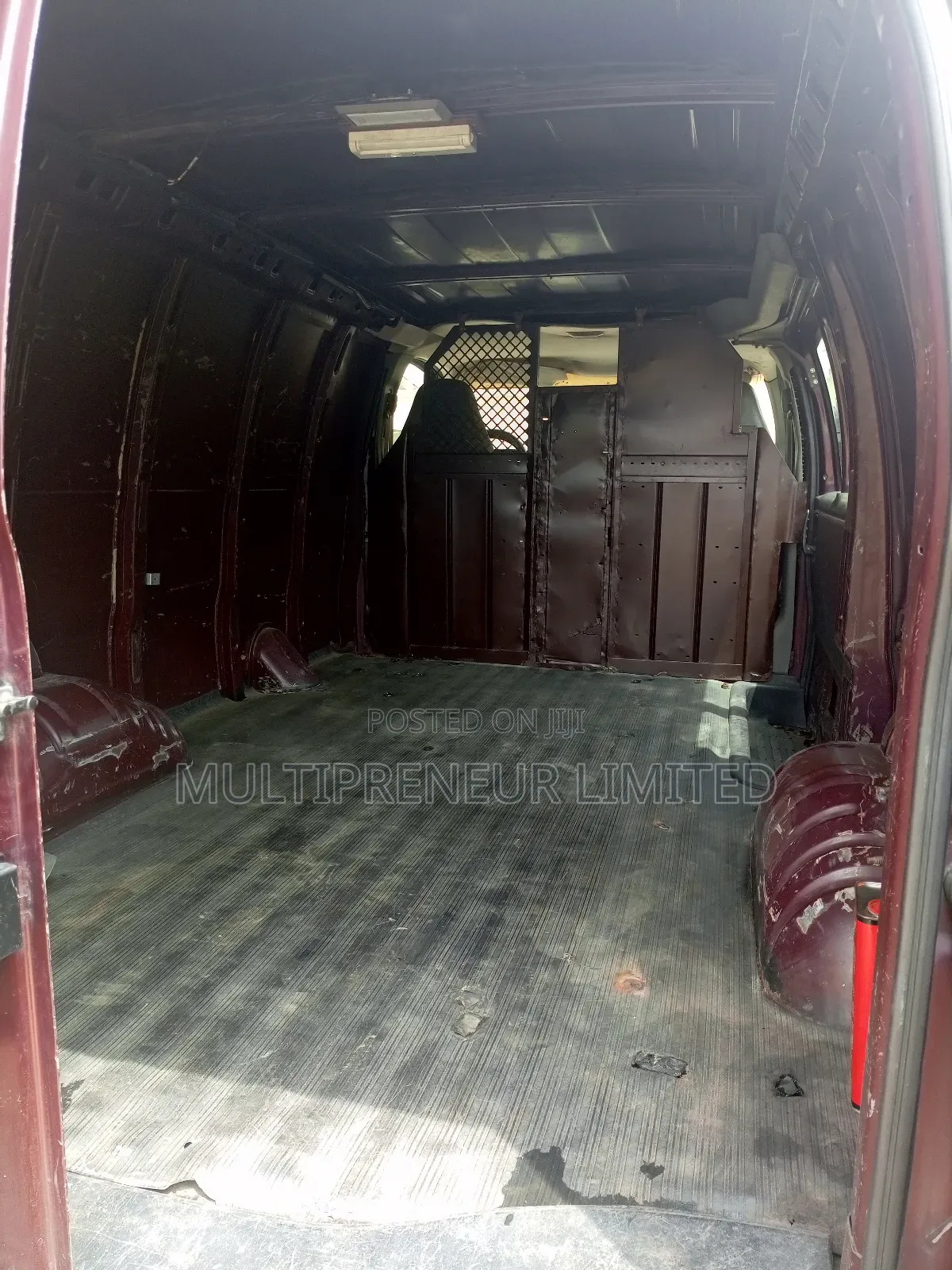 GMC Savana 2006 Red