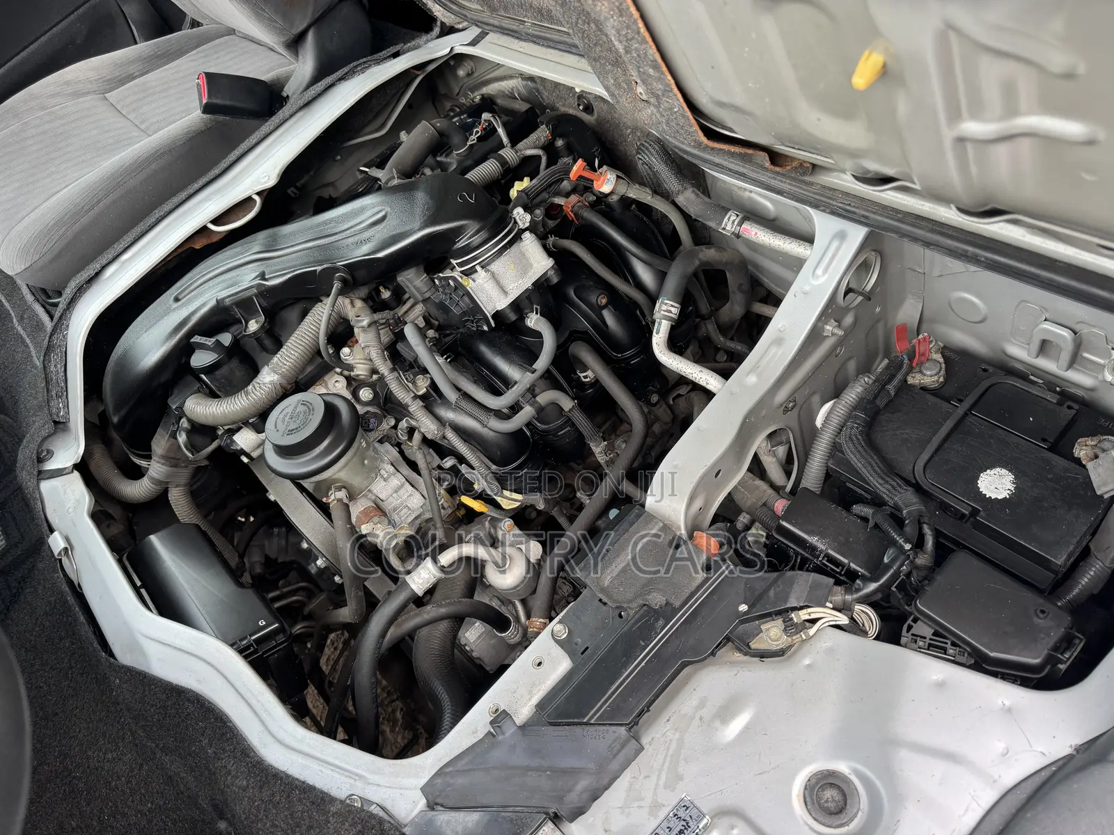 Toyota HiAce 2015 Silver