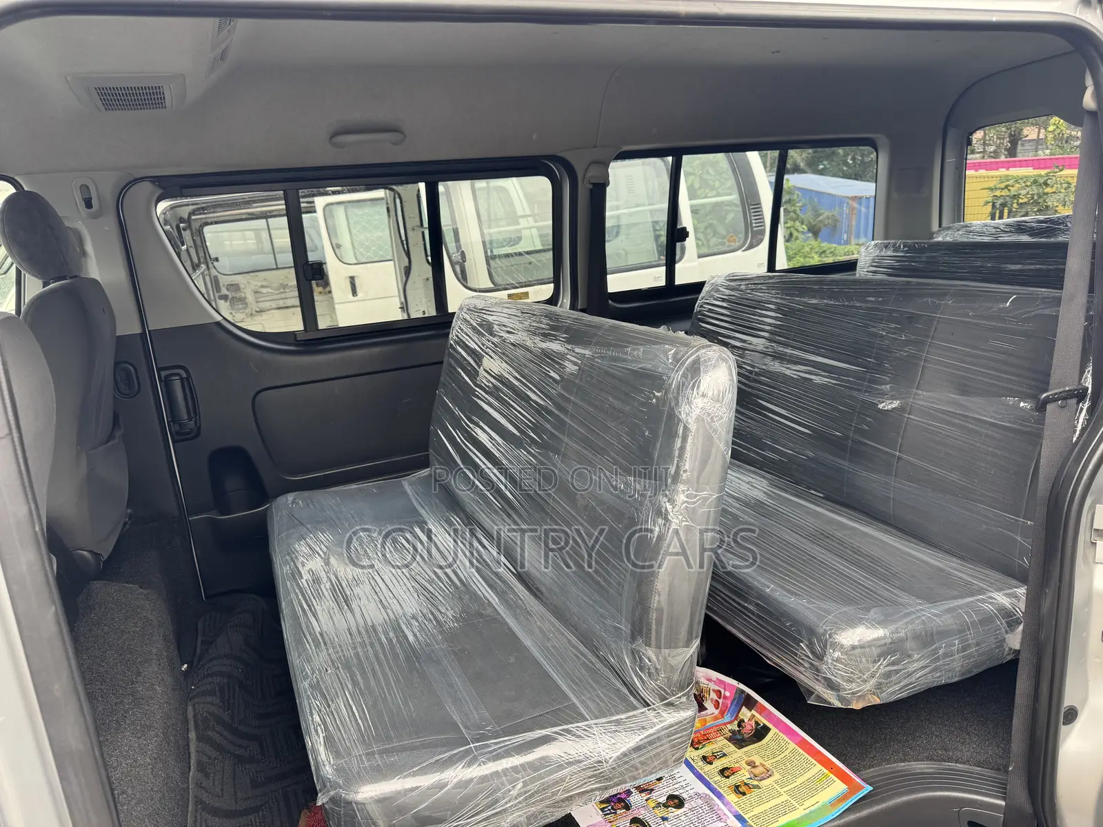 Toyota HiAce 2015 Silver
