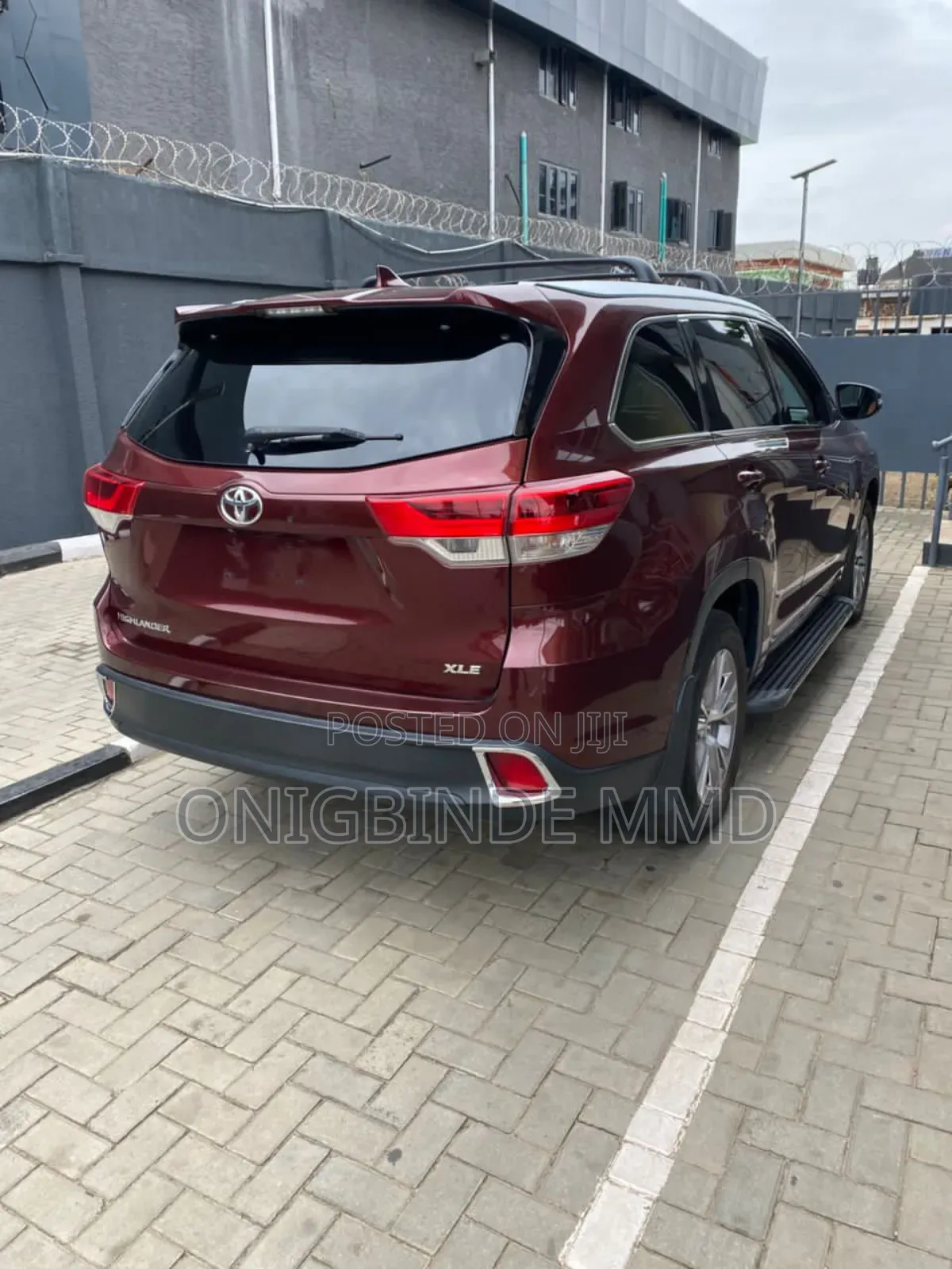 Toyota Highlander XLE 4dr SUV (3.5L 6cyl 6A) 2015 Red