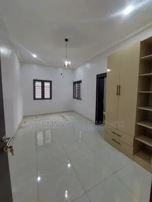 3bdrm Block of Flats in Jahi Gilmore for rent