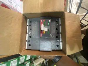 Abb 4 Pole 250 Tmax Breaker