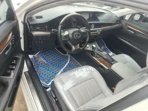 Lexus ES 350 FWD 2016 White