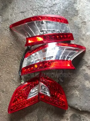 Rear Light Nissan Sentra 2014 Complete Back