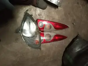 Headlight Yaris Verso Bus