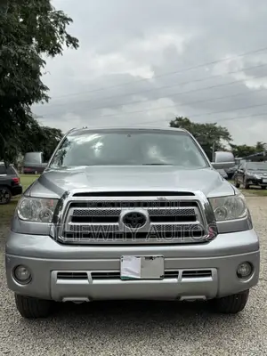 Photo - Toyota Tundra Double Cab 4x4 Limited 2010 Silver