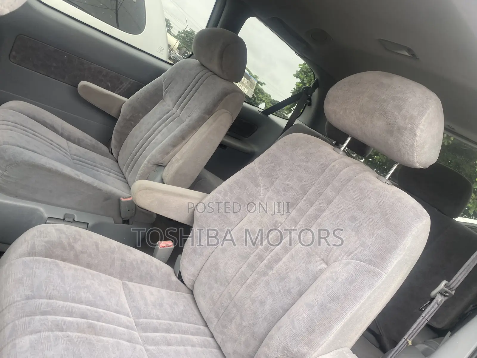 Toyota Sienna LE 2002 Silver