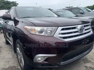 Toyota Highlander Limited 3.5l 4WD 2013 Red