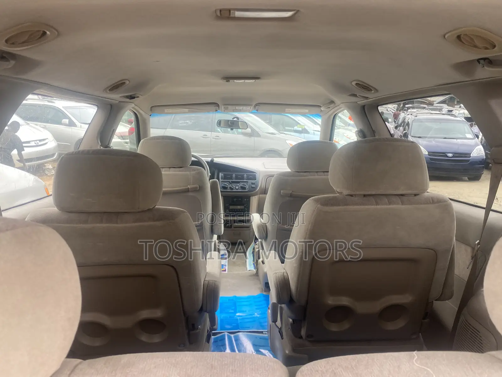 Toyota Sienna LE & 1 hatch 2000 Gray