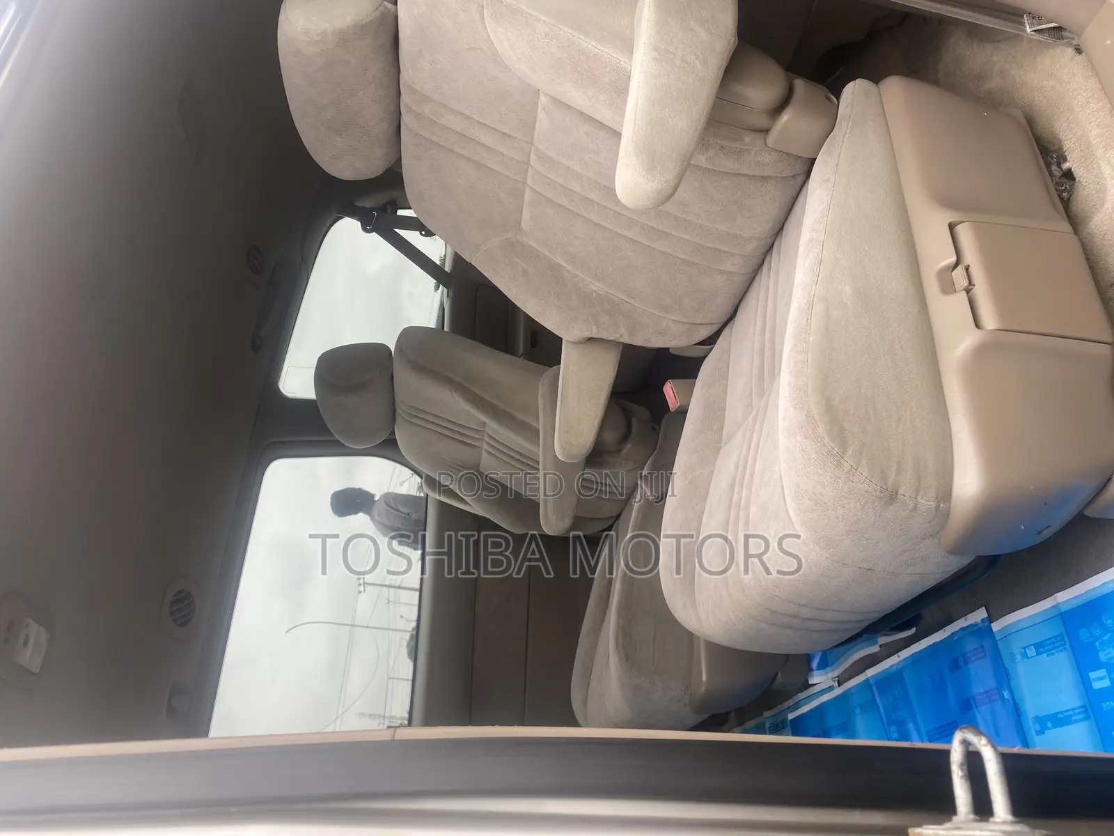 Toyota Sienna LE & 1 hatch 2000 Gray