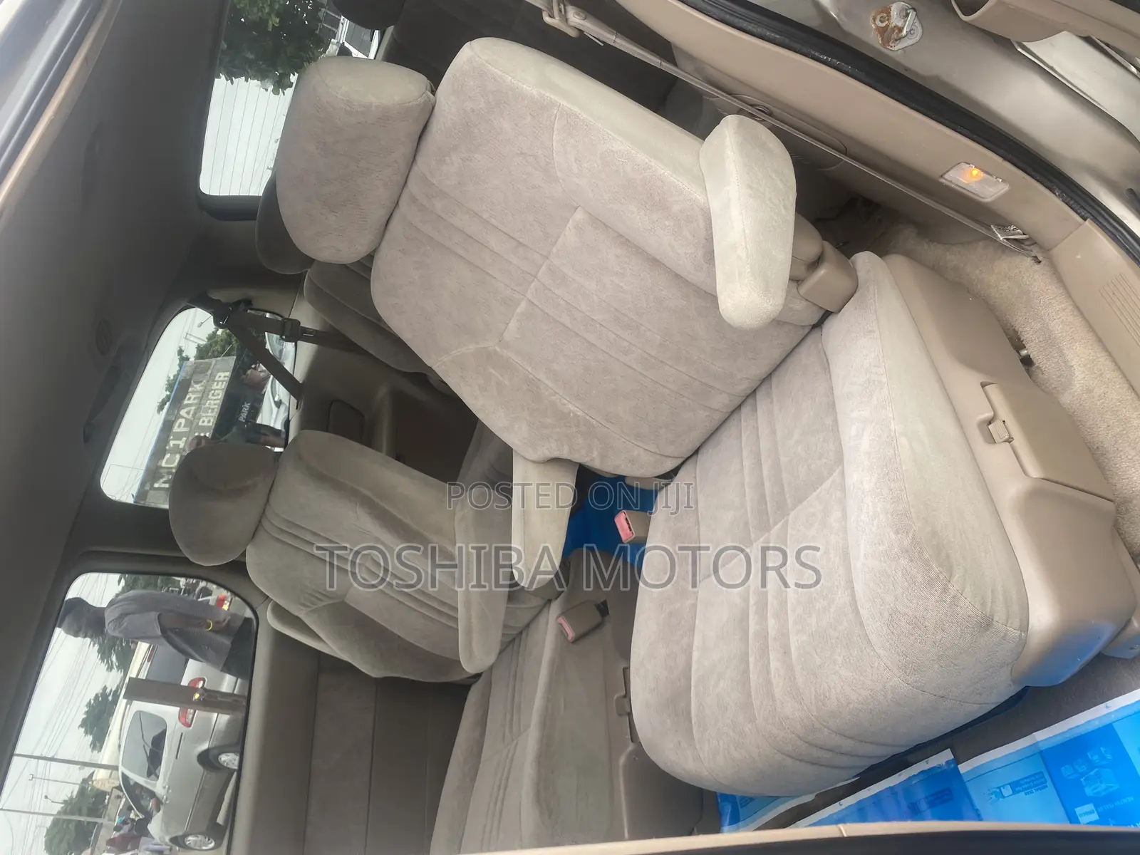Toyota Sienna LE & 1 hatch 2000 Gray