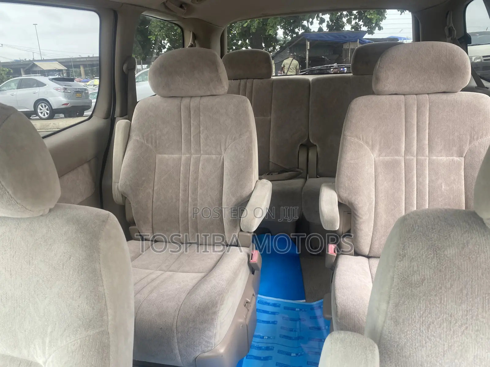 Toyota Sienna LE & 1 hatch 2000 Gray