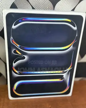 New Apple iPad Pro 13 (2024) 8 GB Silver