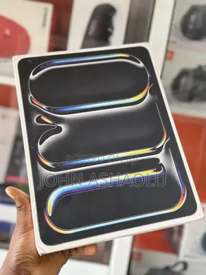 New Apple iPad Pro 13 (2024) 8 GB Gray