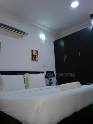 Furnished 2bdrm Block of Flats in Lakowe Lakes Golf for rent