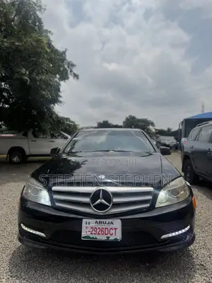 Mercedes-Benz C300 2011 Black