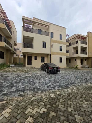 5bdrm Duplex in Stella Marris, Life Camp for sale