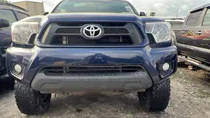 Toyota Tacoma V6 4dr Double Cab 4WD 6.1 ft. SB (4.0L 6cyl 5A) 2014 Blue