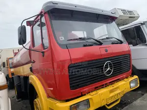 Mercedes-Benz Water Tanker