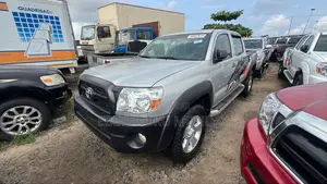 Toyota Tacoma Double Cab V6 Automatic 2011 Silver