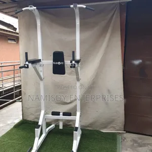 Photo - Pull Up Stand