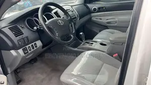 Toyota Tacoma Double Cab V6 Automatic 2011 White
